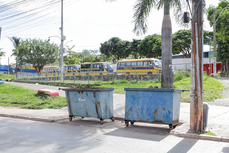 instalacao e uso de cacambas e conteineres em vias publicas do df seguem normas especificas 1789323082